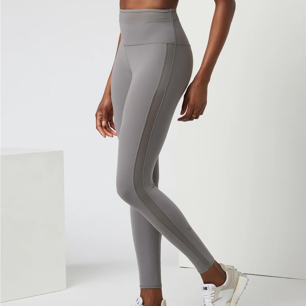 Vuori Gray High-Waisted Leggings